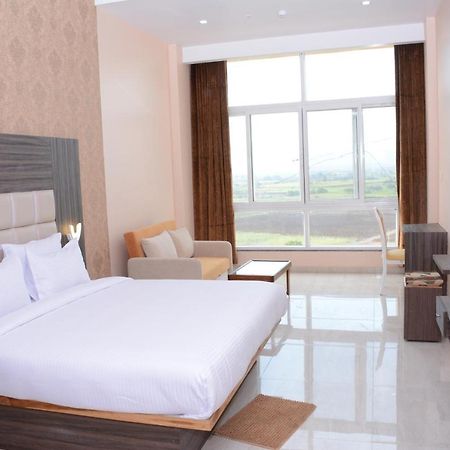 Ratnaa Resort Khamshet Buitenkant foto