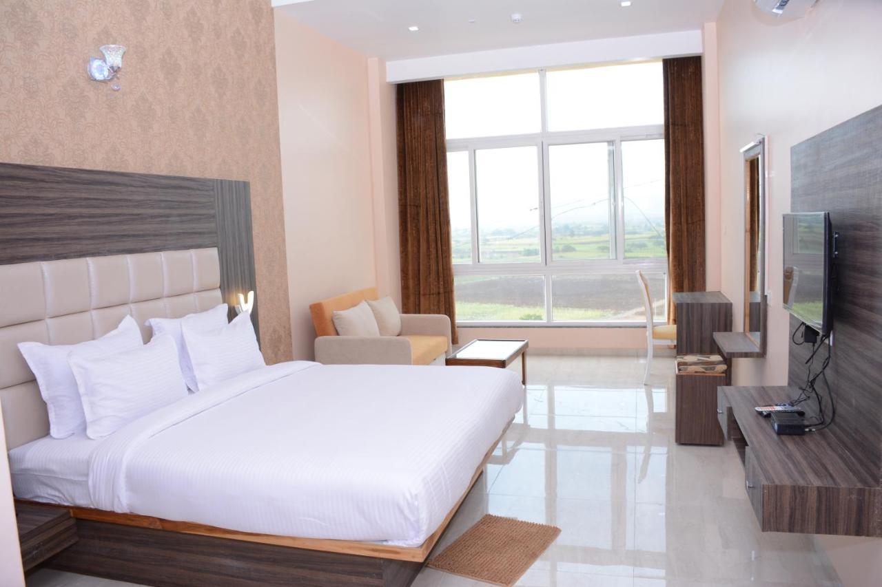 Ratnaa Resort Khamshet Buitenkant foto