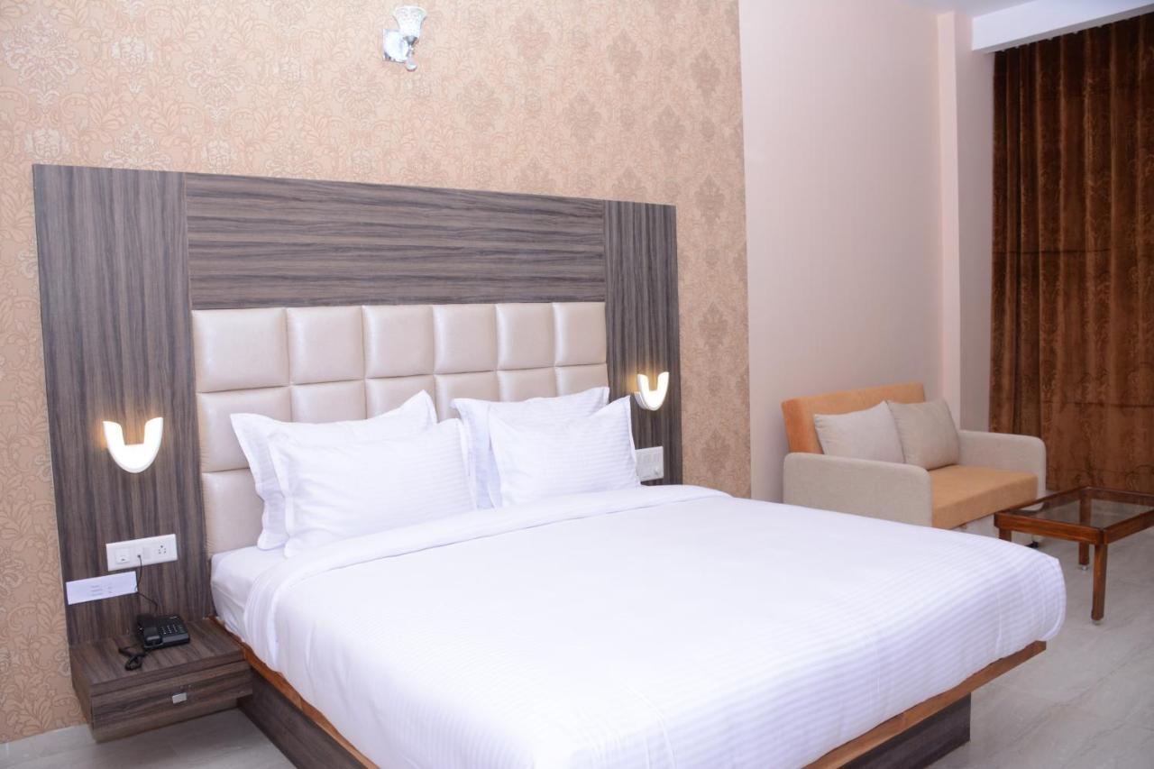 Ratnaa Resort Khamshet Buitenkant foto